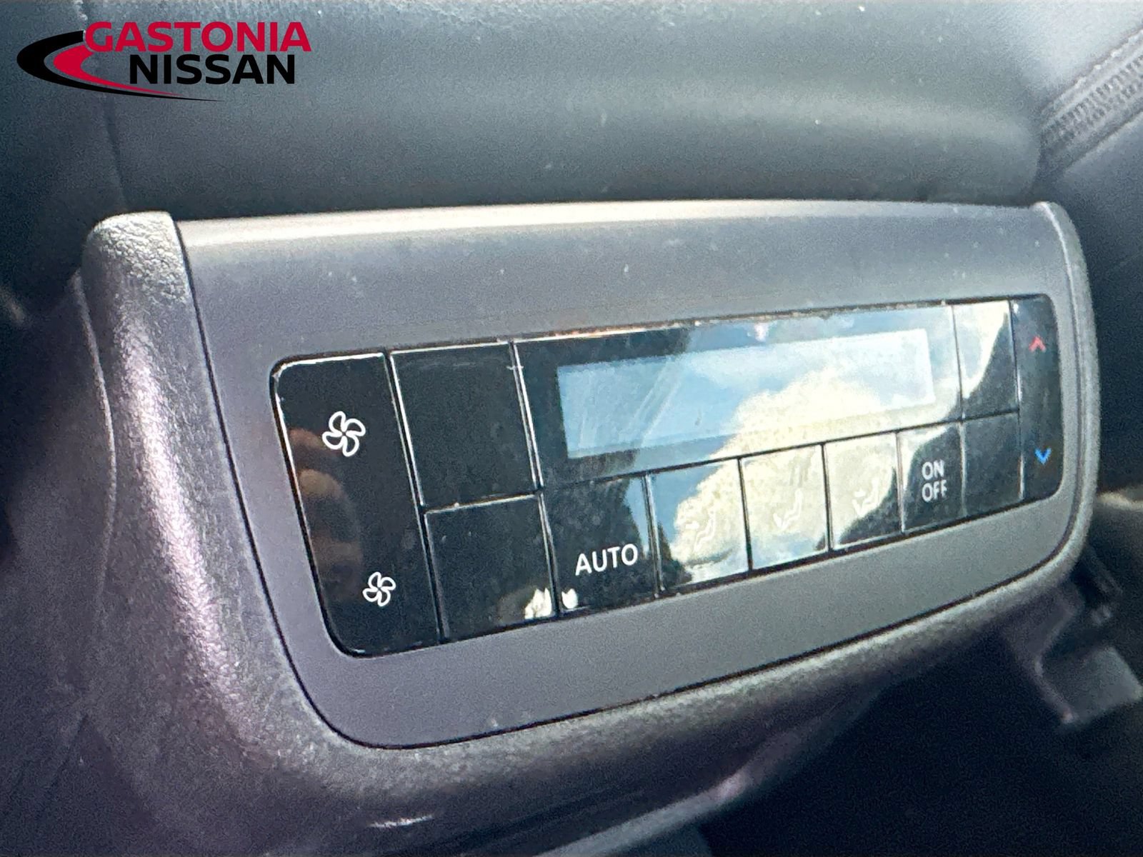 Used 2024 Nissan Pathfinder Rock Creek AWD/4WD image 34