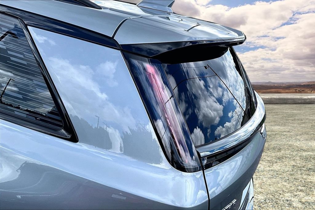 Certified 2026 Cadillac Vistiq Premium Luxury w/ LPO, Floor Liner Package AWD/4WD image 23