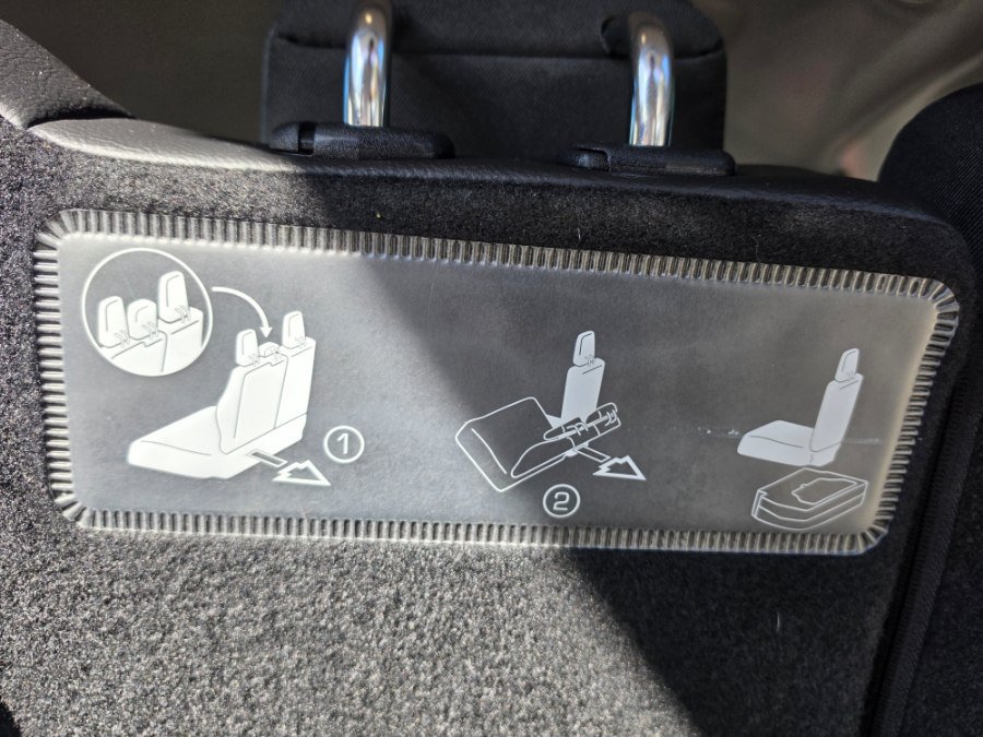 Used 2017 Chrysler Pacifica Touring-L FWD image 35