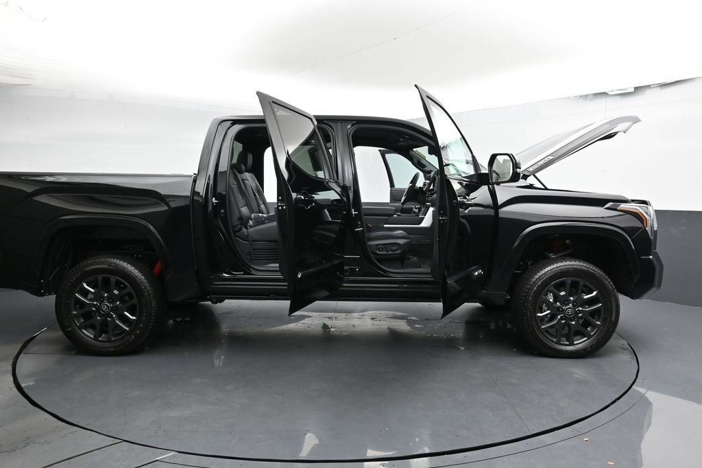 Used 2025 Toyota Tundra Platinum image 37