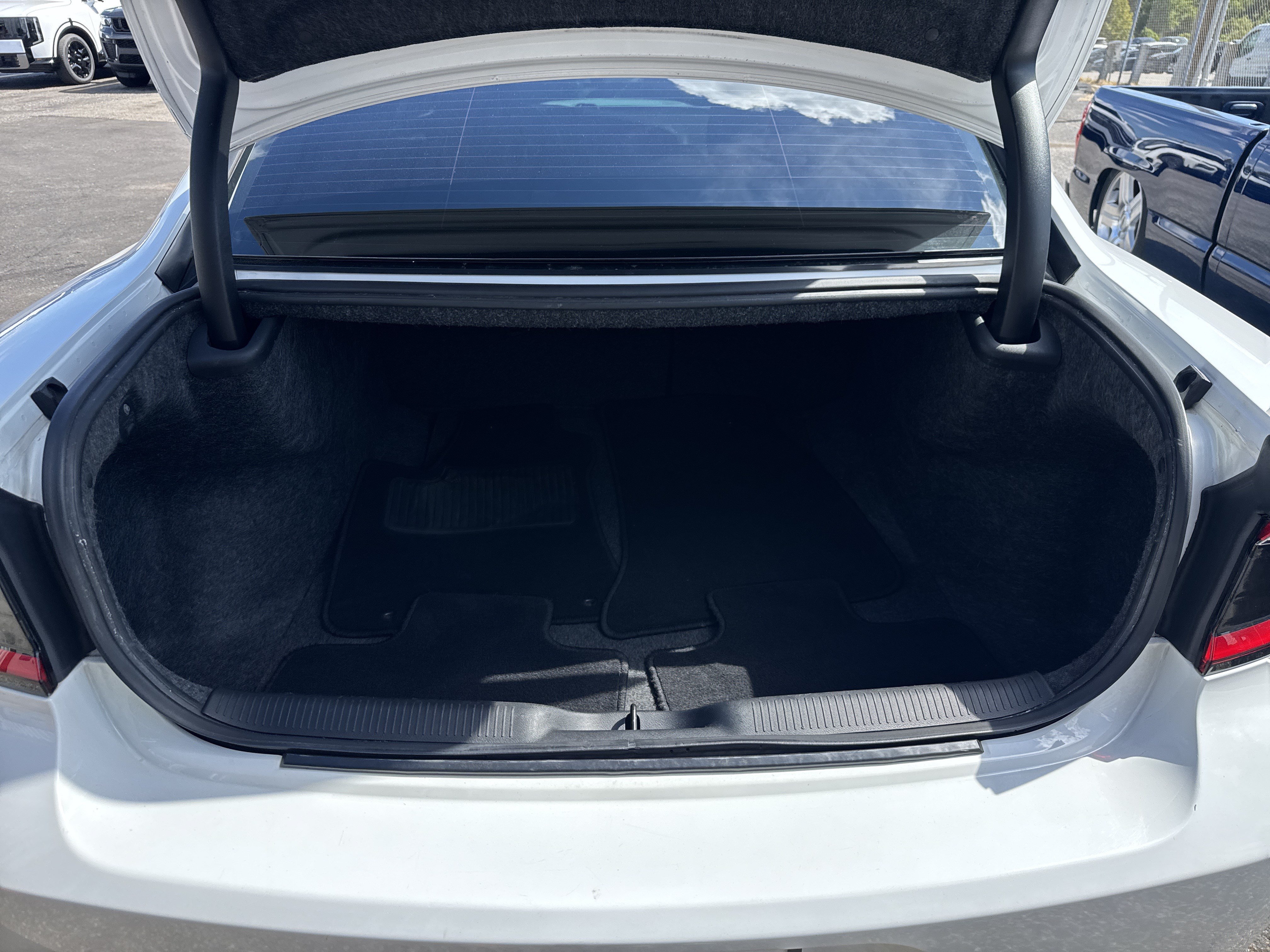 Used 2020 Dodge Charger Scat Pack RWD image 8