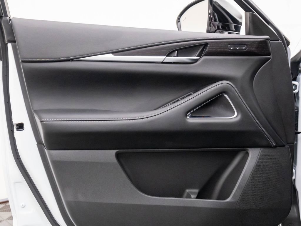 New 2026 INFINITI QX60 Autograph w/ Dark Cargo Package image 12