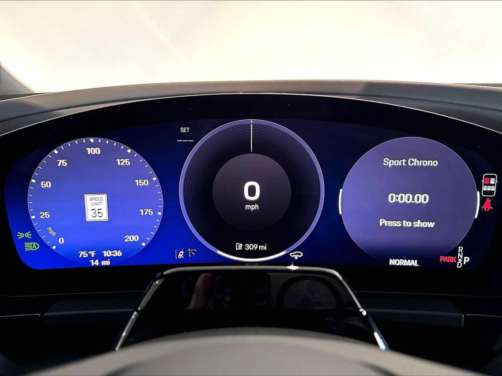 New 2026 Porsche Macan 4 Electric AWD/4WD image 17