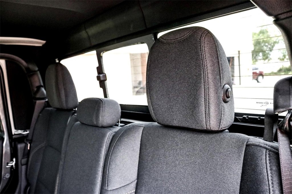 New 2024 Jeep Gladiator Sport image 20