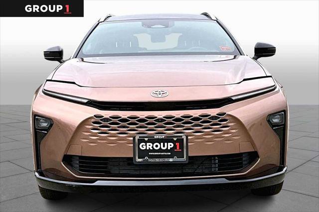 Certified 2025 Toyota Crown Signia w/ Advanced Technology Package AWD/4WD image 4