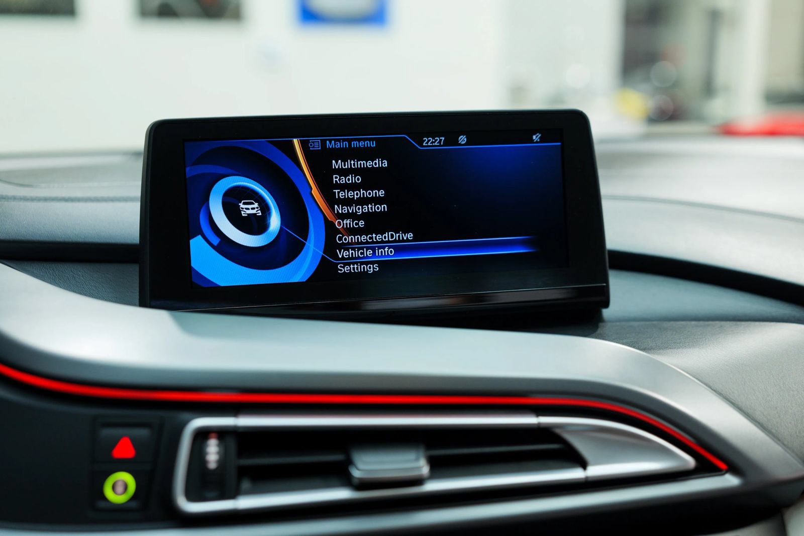 Used 2015 BMW i8 AWD/4WD image 10