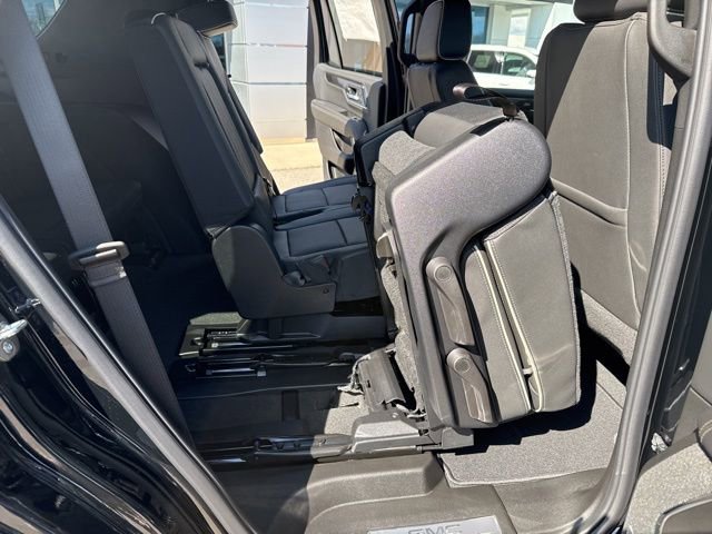 New 2026 GMC Yukon Elevation image 18