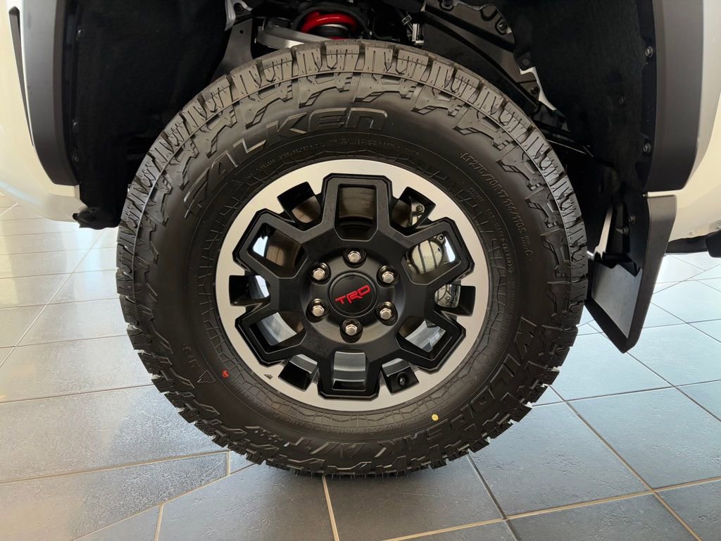 New 2025 Toyota Tacoma TRD Off-Road AWD/4WD image 11