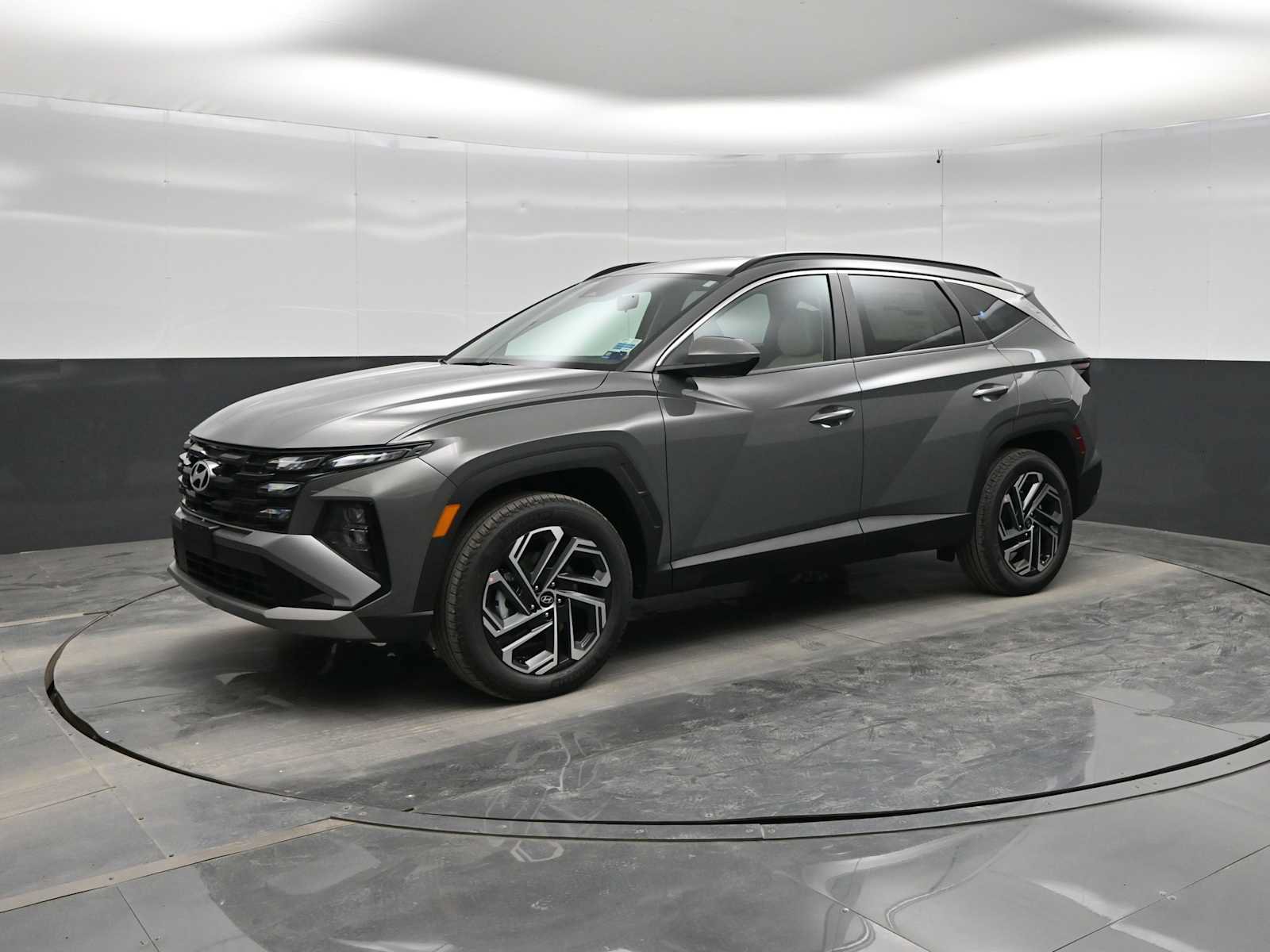 New 2026 Hyundai Tucson SEL Plus w/ Tow & Go Package AWD/4WD image 4