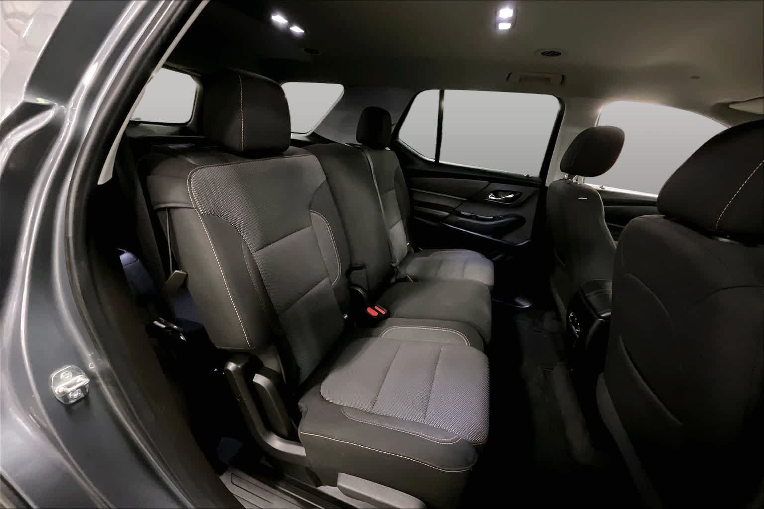 Used 2019 Chevrolet Traverse LS FWD image 18