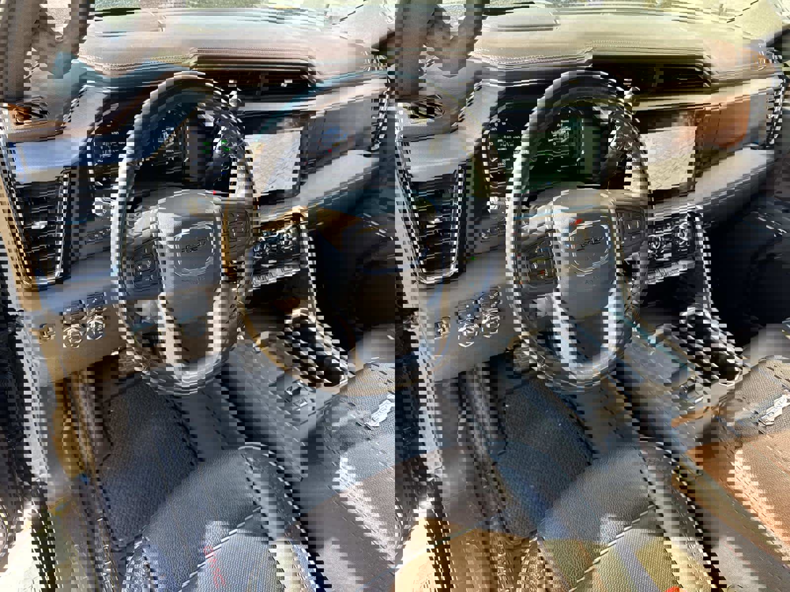 Used 2024 GMC Sierra 2500 Denali w/ Denali Reserve Package image 37