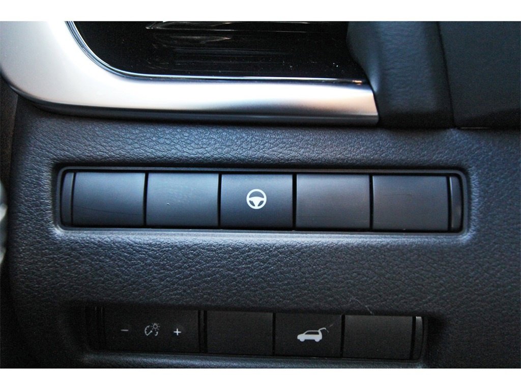 Used 2023 Nissan Rogue SL w/ SL Premium Package image 19