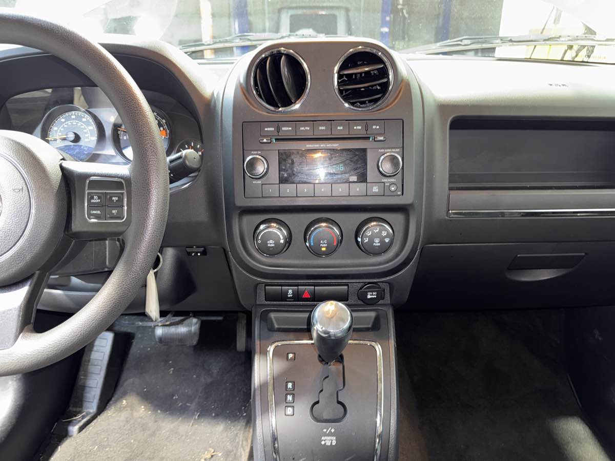 Used 2015 Jeep Patriot Sport w/ Power Value Group FWD image 19