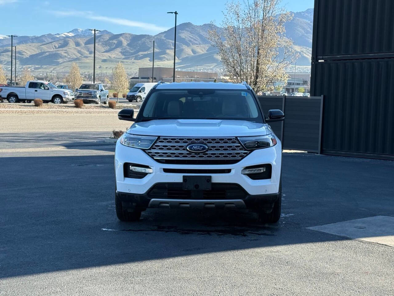 Used 2021 Ford Explorer Limited w/ Equipment Group 301A image 2