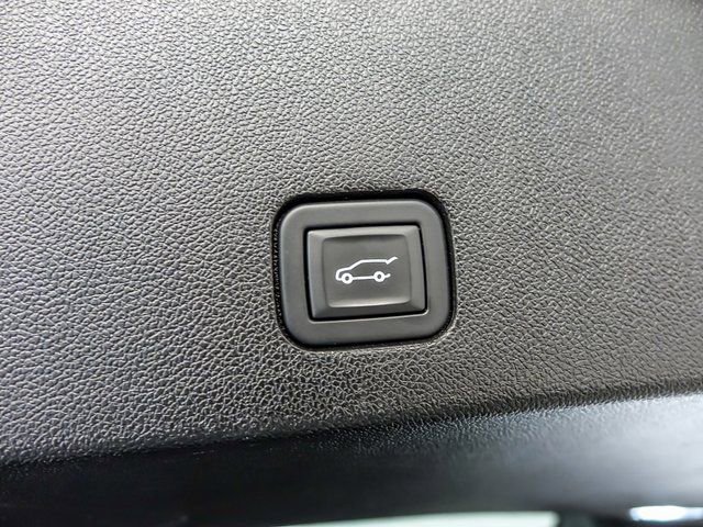 Certified 2023 Cadillac XT6 Premium Luxury image 33