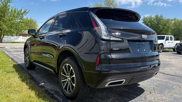 Used 2024 Cadillac XT4 Sport AWD/4WD image 2