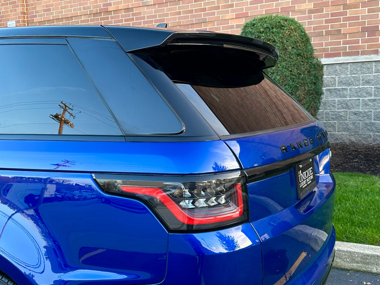 Used 2015 Land Rover Range Rover Sport SVR image 6