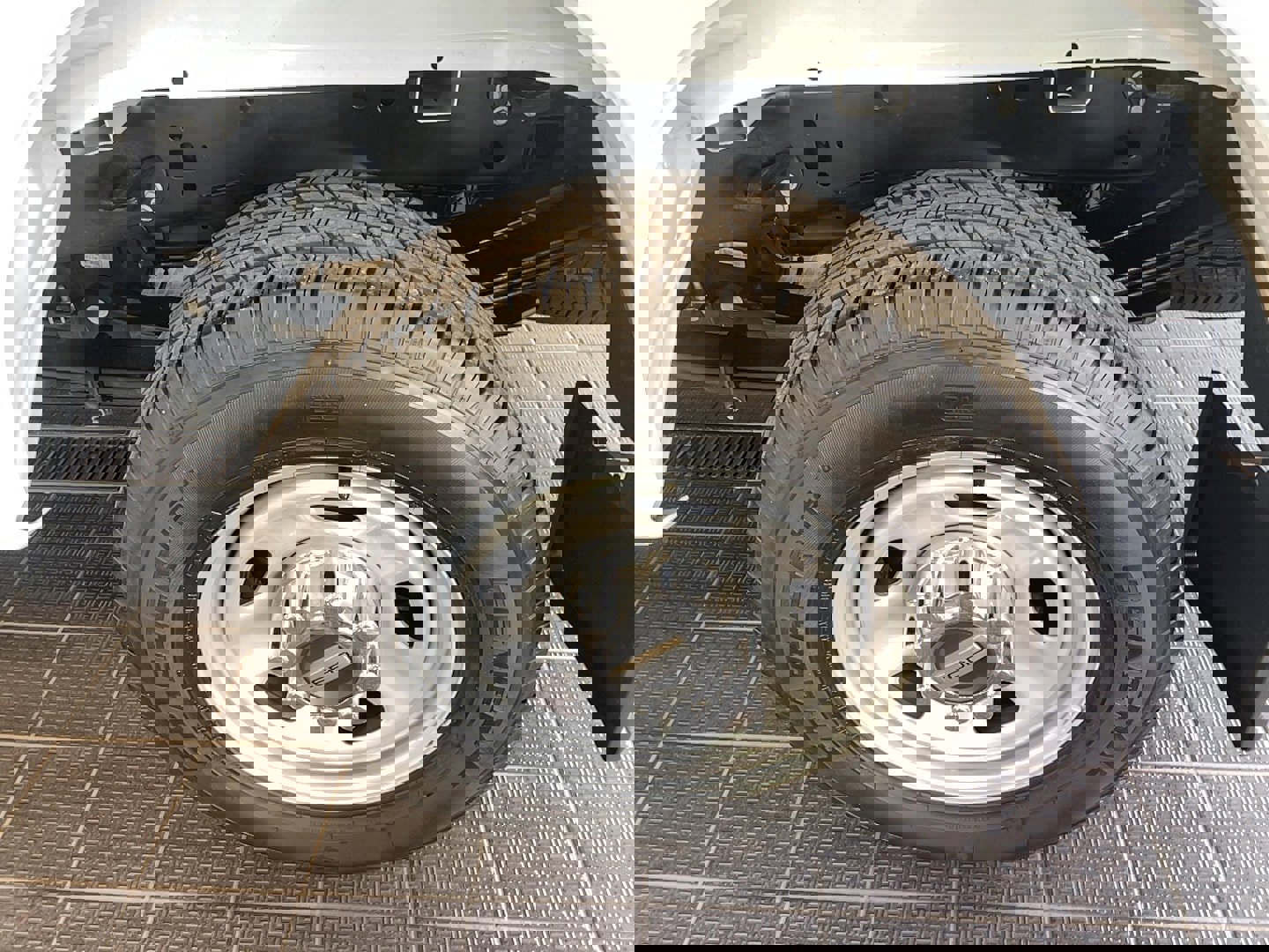 Used 2023 Ford F350 XL w/ XL Chrome Package image 4