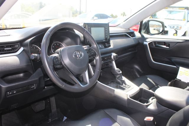 Used 2022 Toyota RAV4 XLE Premium FWD image 12