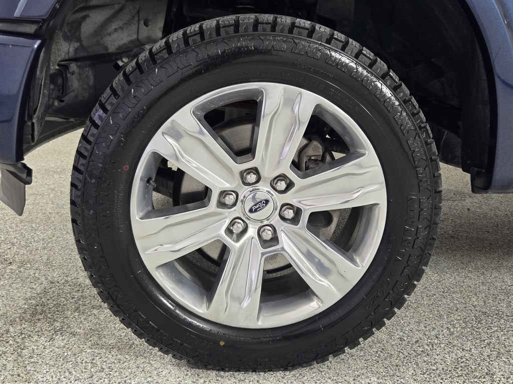 Used 2016 Ford F150 Platinum w/ Equipment Group 701A Luxury AWD/4WD image 14