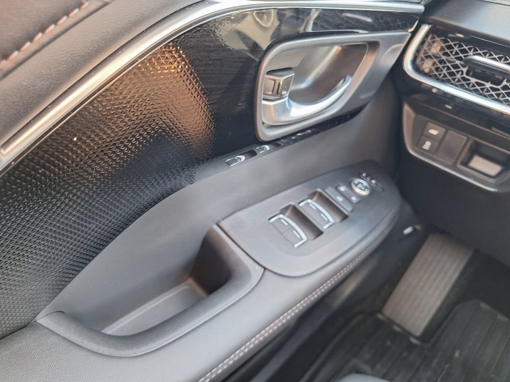 Certified 2025 Acura ADX AWD image 19