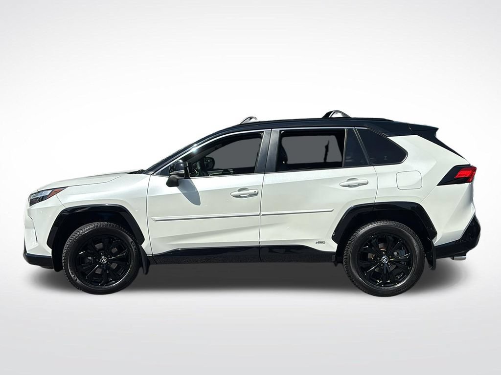 Used 2022 Toyota RAV4 XSE w/ XSE Grade Weather Package AWD/4WD image 4