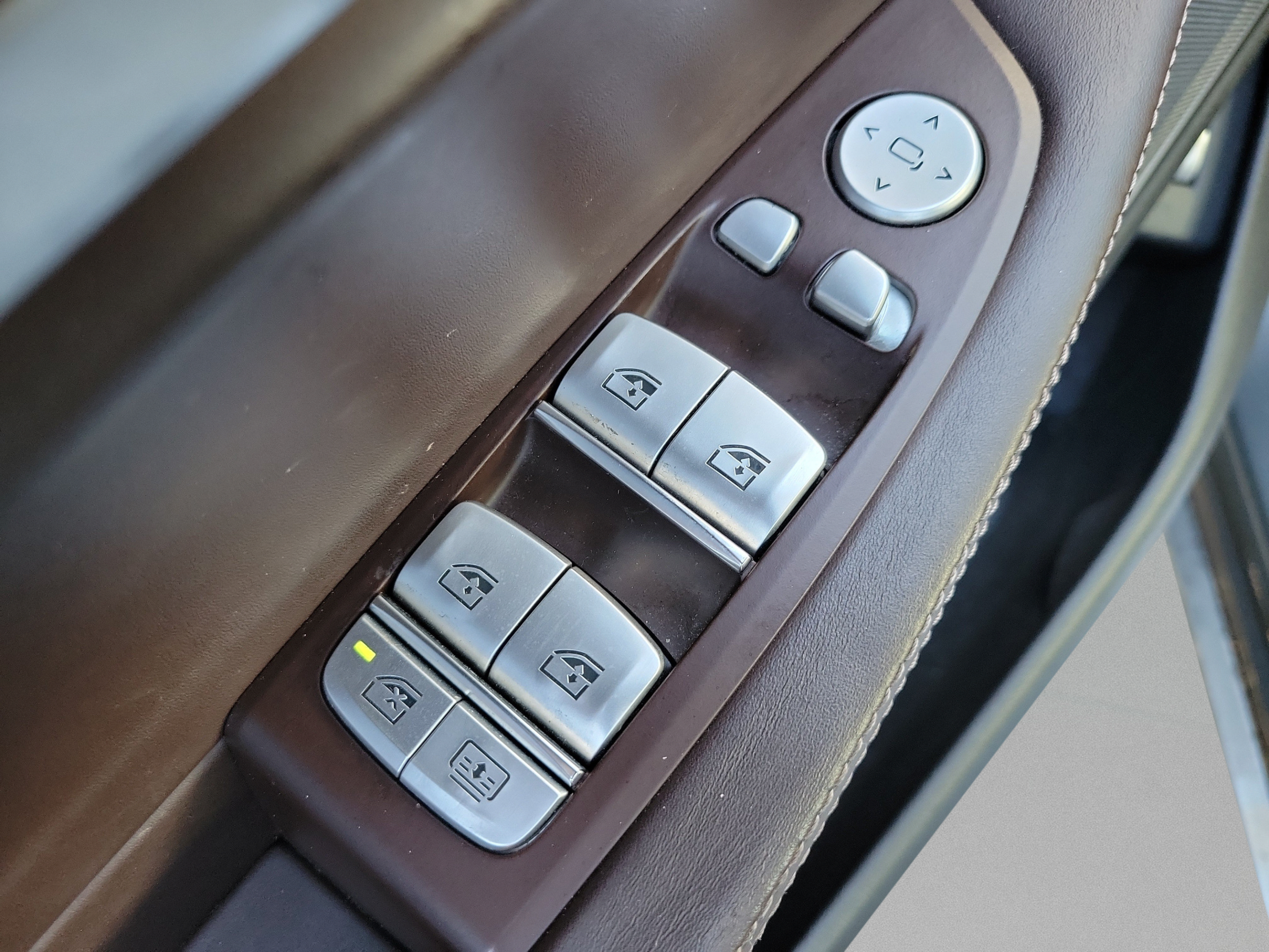 Used 2016 BMW 740i RWD image 13