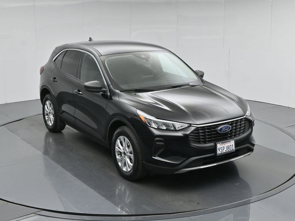 Certified 2023 Ford Escape Active AWD/4WD image 39