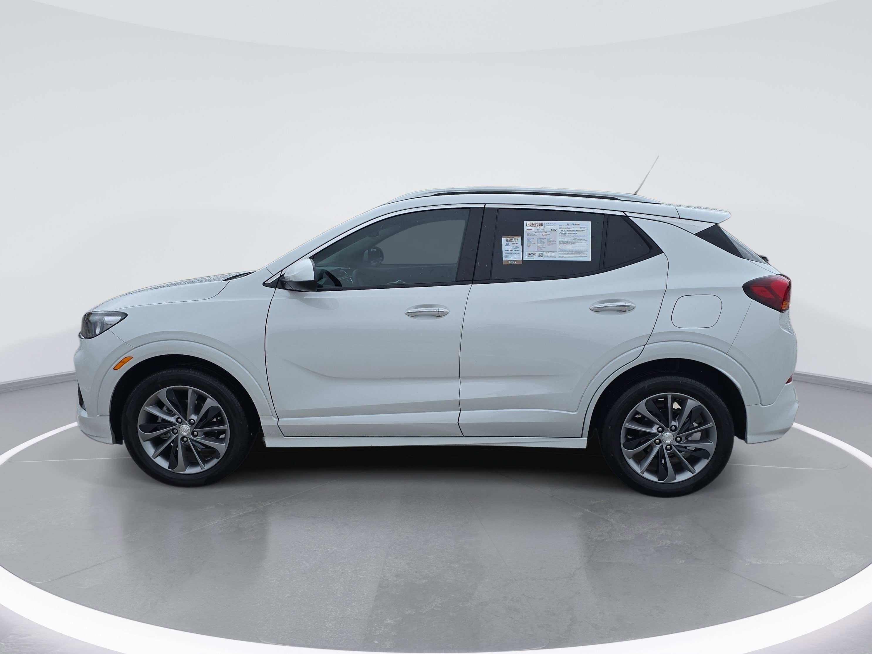 Used 2023 Buick Encore GX Select w/ Sport Touring Package FWD image 6