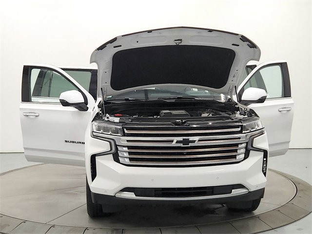 Used 2023 Chevrolet Suburban High Country image 11