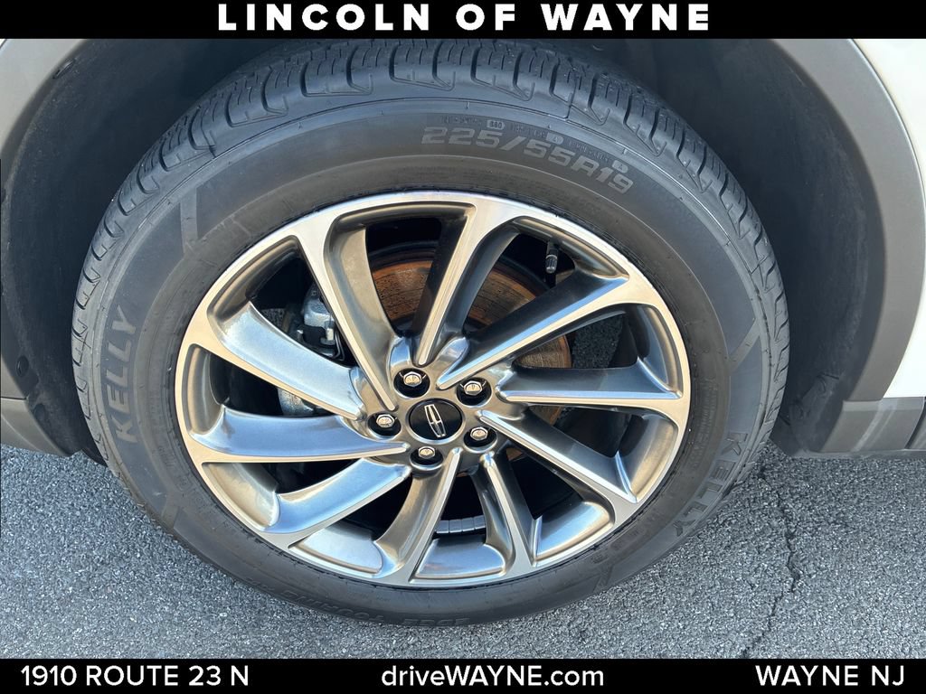 Certified 2024 Lincoln Corsair AWD w/ Equipment Group 101A image 27