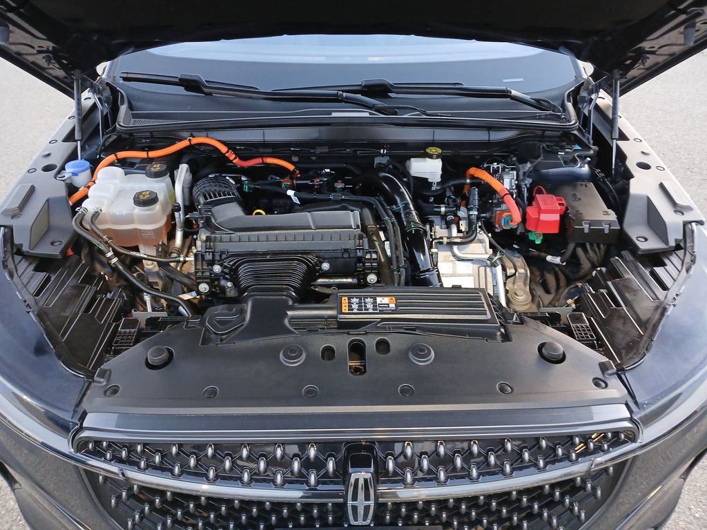 Used 2024 Lincoln Nautilus Premier w/ Jet Appearance Package image 31