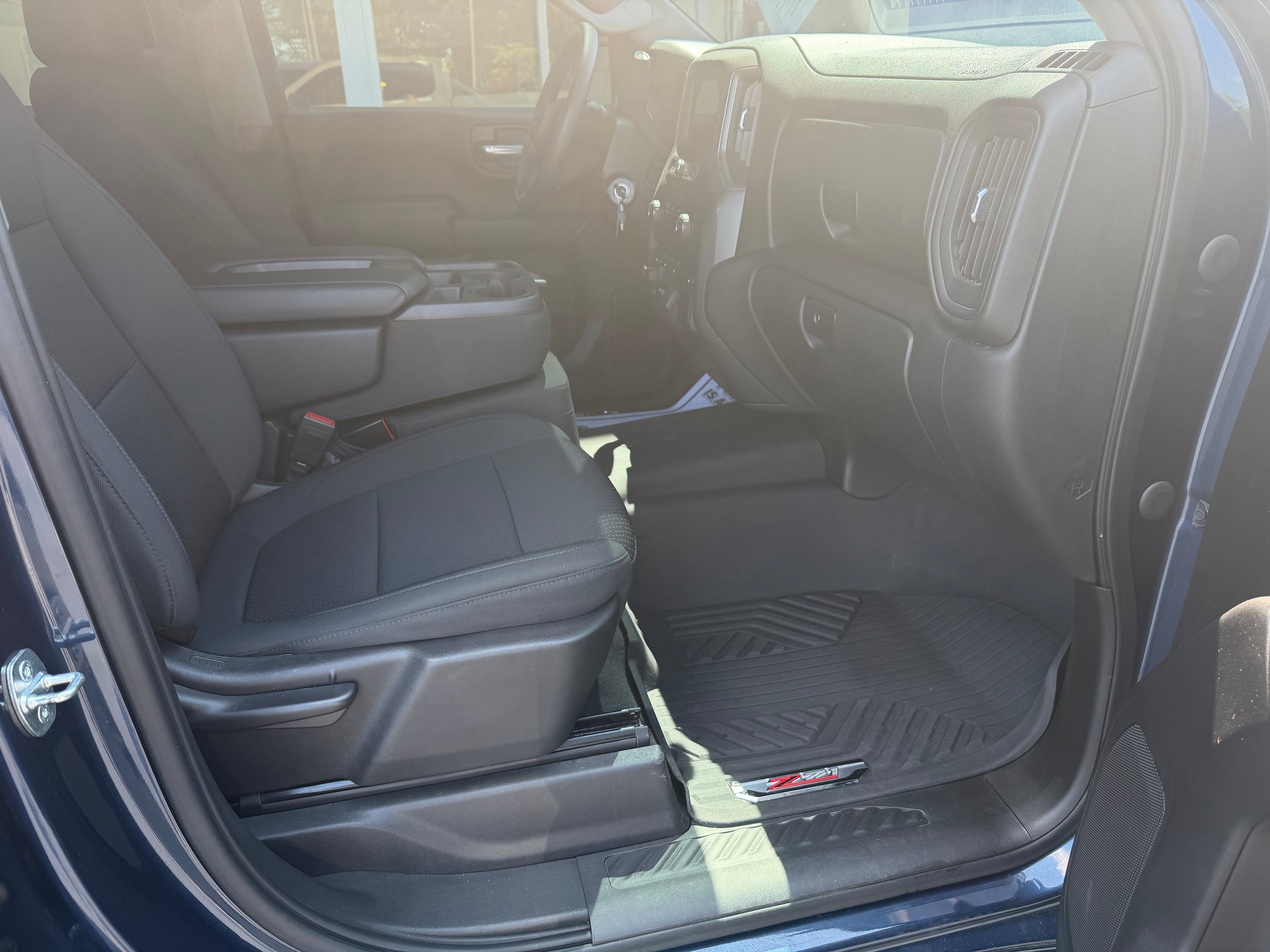 Used 2021 Chevrolet Silverado 1500 Custom Trail Boss AWD/4WD image 5