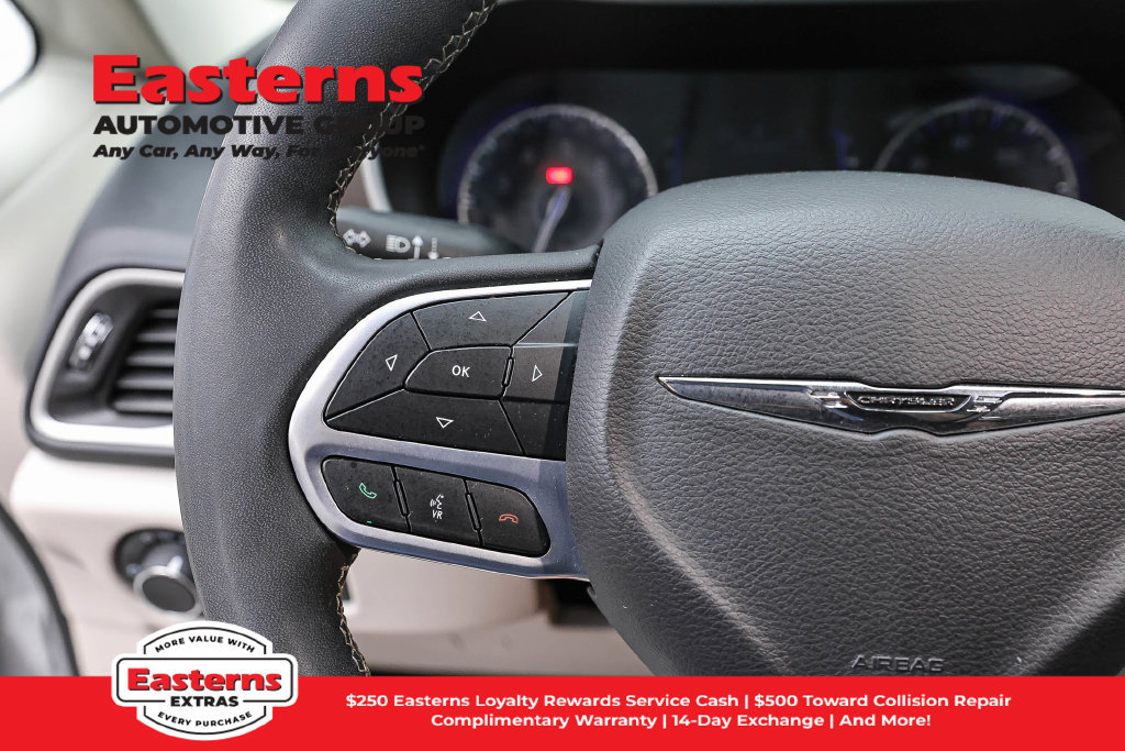Used 2023 Chrysler Voyager LX FWD image 16