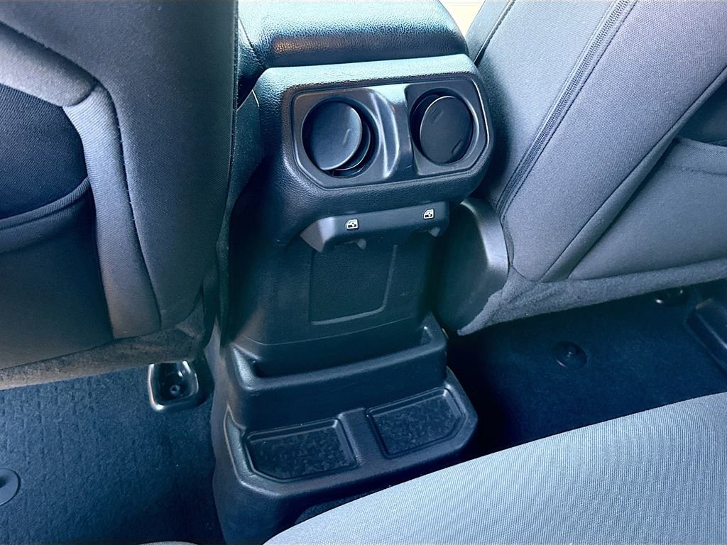 Used 2023 Jeep Wrangler Unlimited w/ Cold Weather Group image 28