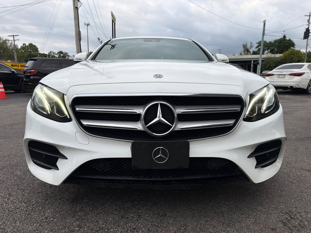 Used 2017 Mercedes-Benz E 300 4MATIC image 5