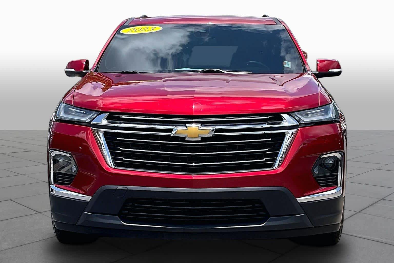 Used 2023 Chevrolet Traverse LT FWD image 4