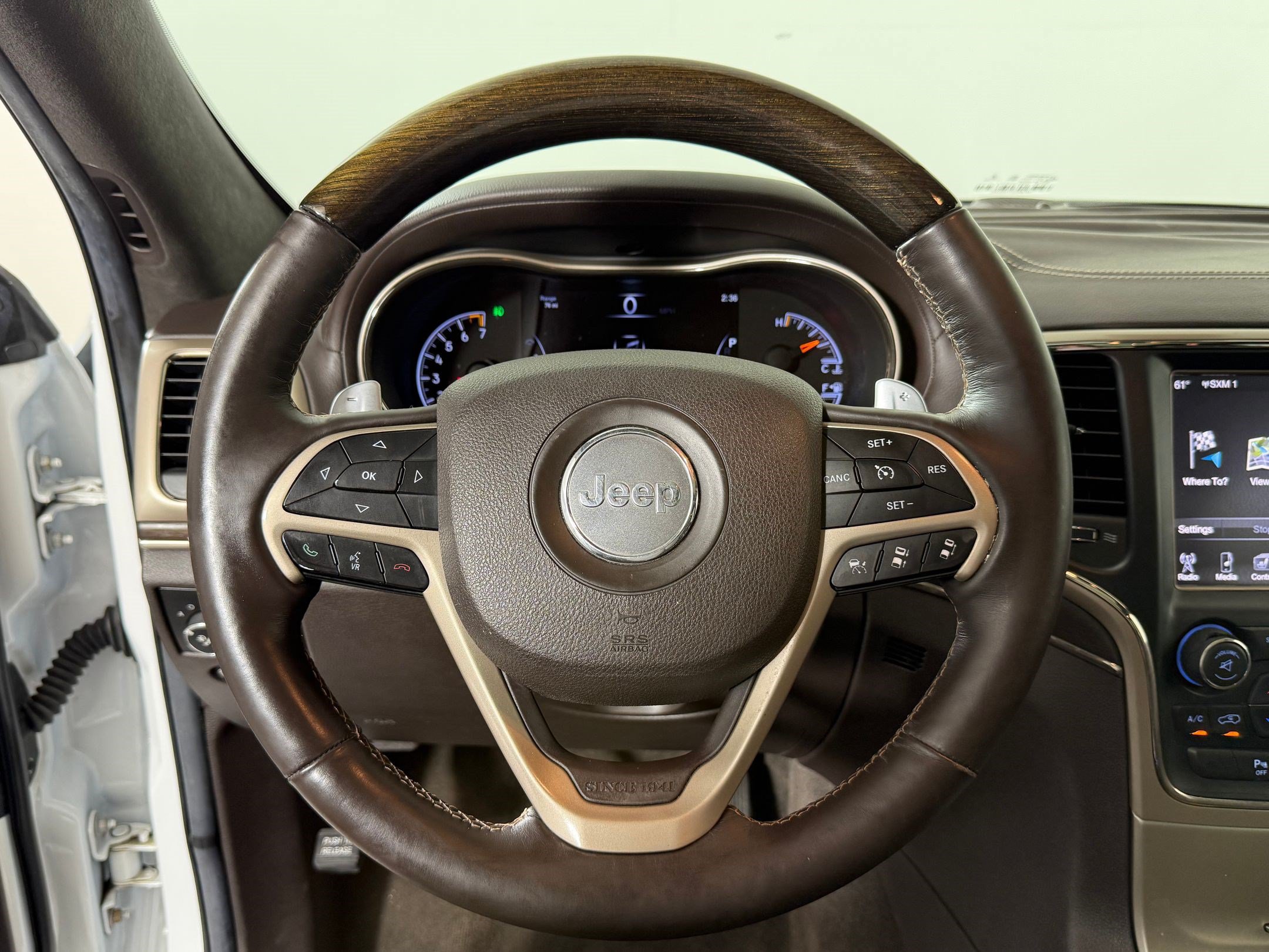 Used 2014 Jeep Grand Cherokee Summit RWD image 16