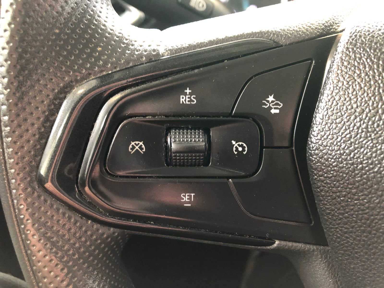 Used 2021 Chevrolet TrailBlazer LS FWD image 31