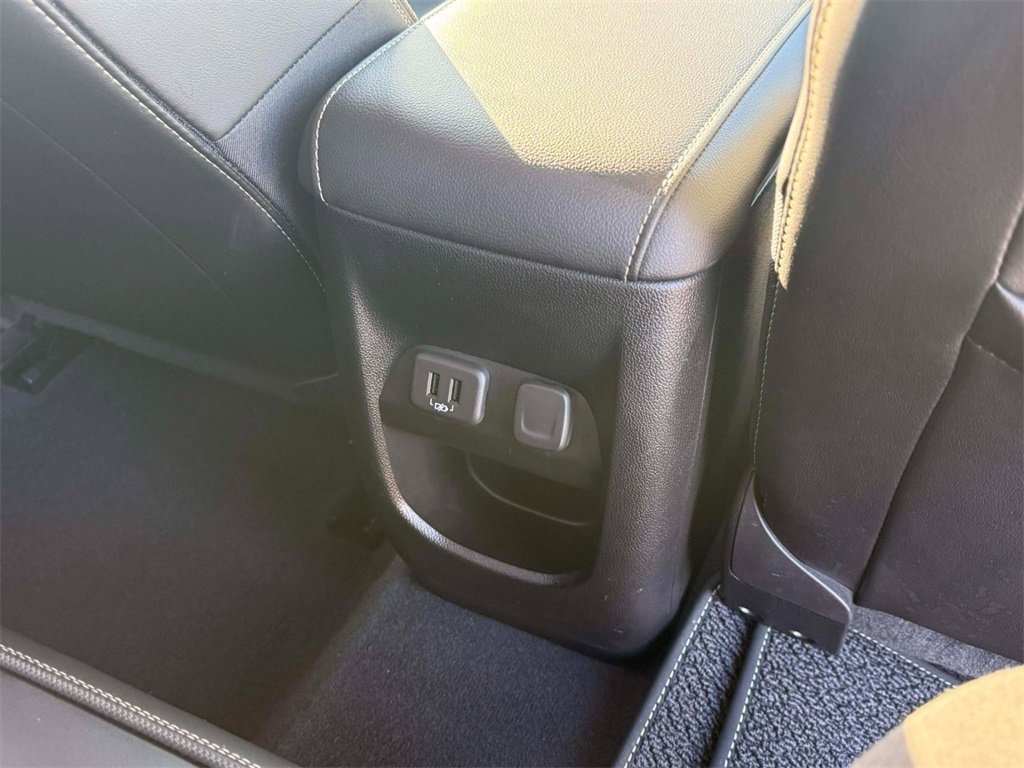 Used 2022 GMC Canyon Denali image 22