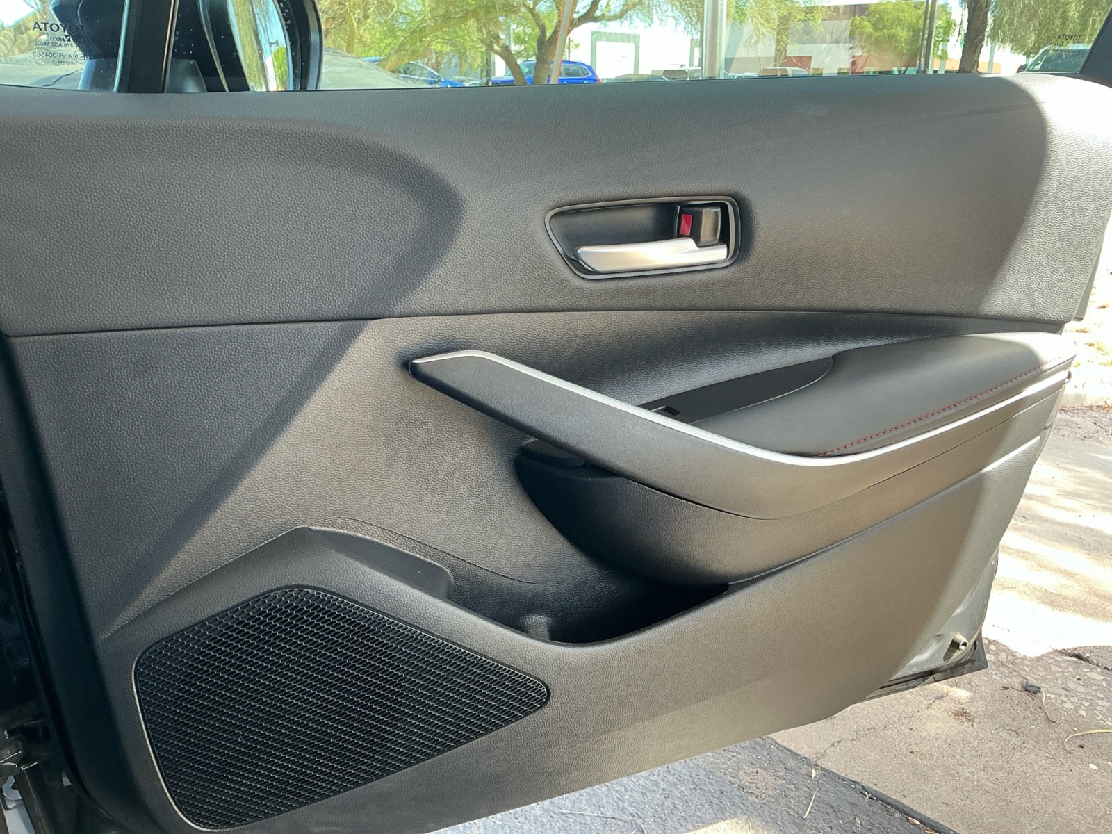 Used 2025 Toyota Corolla SE FWD image 15