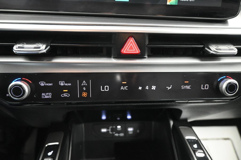 Used 2026 Kia Sorento S FWD image 13