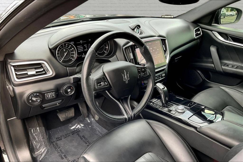 Used 2021 Maserati Ghibli RWD image 17