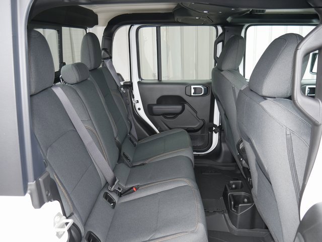 Used 2024 Jeep Gladiator Sport image 28