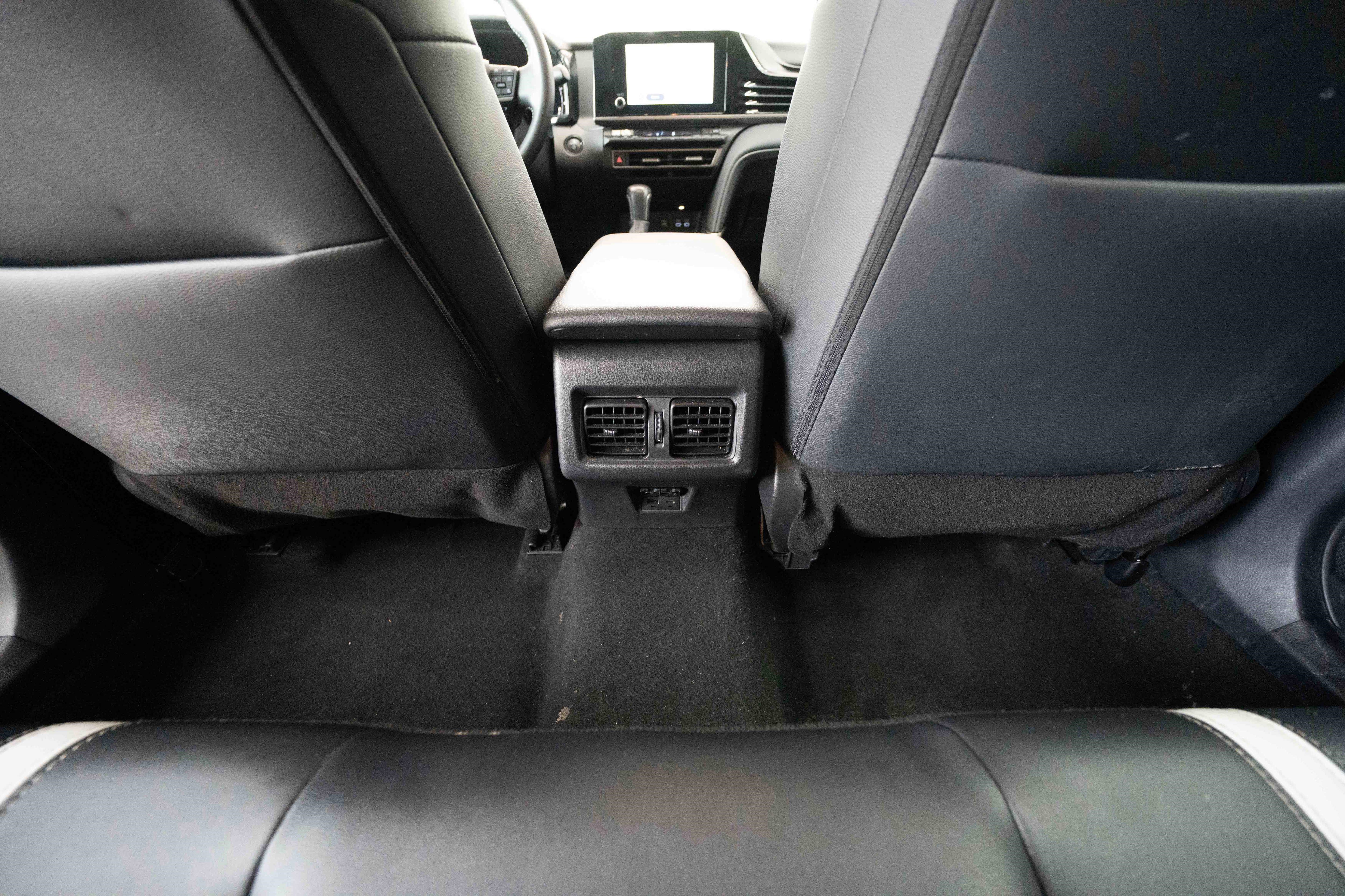 Used 2025 Toyota Camry SE image 22