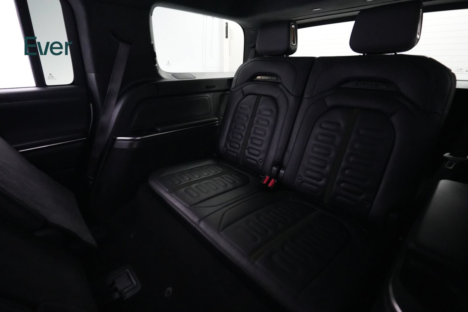 Used 2023 Rivian R1S Adventure AWD/4WD image 25