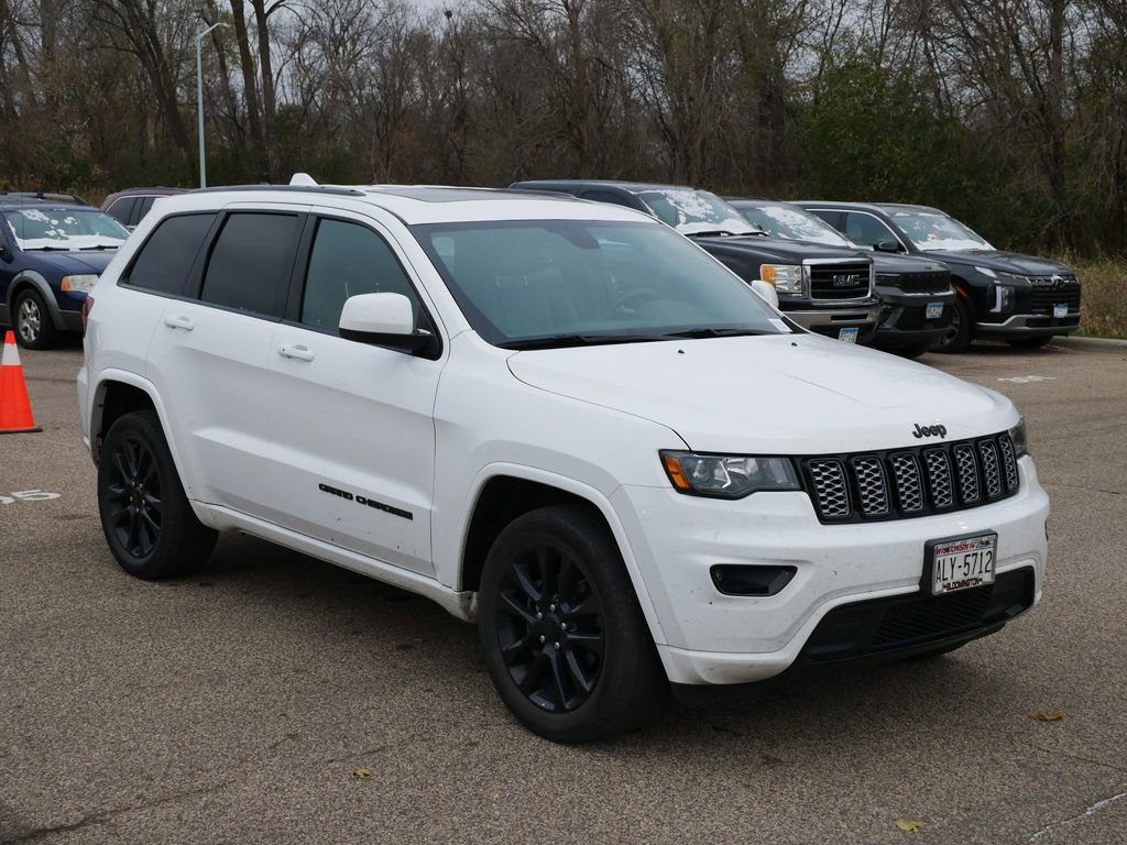 Used 2019 Jeep Grand Cherokee Altitude image 17