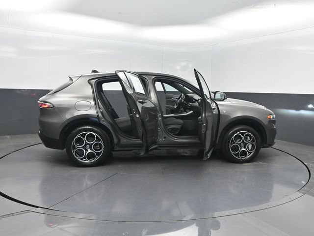 Used 2024 Alfa Romeo Tonale Ti AWD/4WD image 34