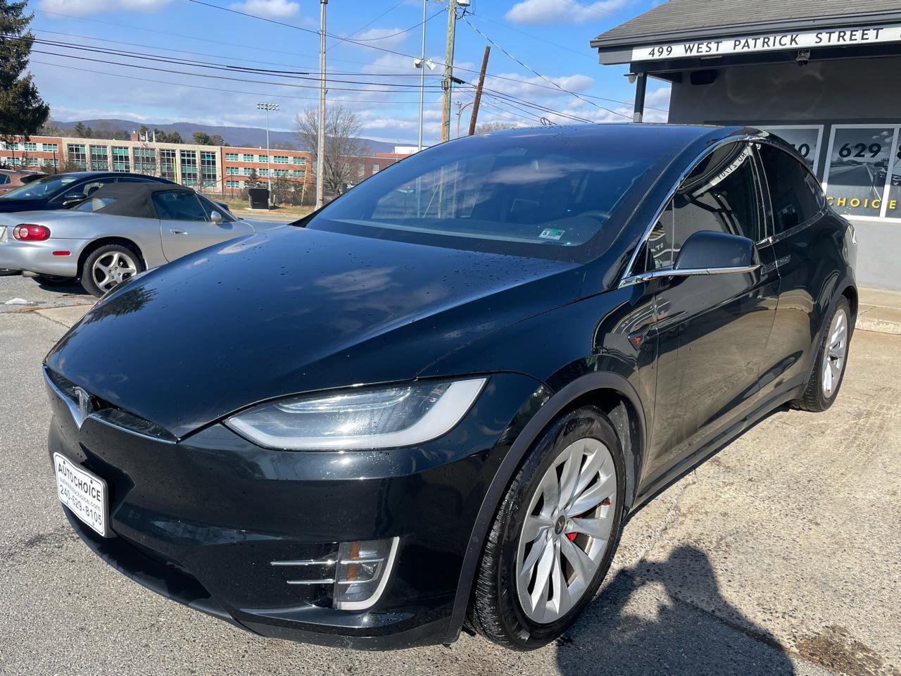 Used 2019 Tesla Model X 100D image 1