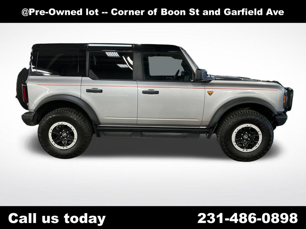 Used 2024 Ford Bronco Badlands w/ Sasquatch Package AWD/4WD image 6